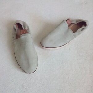 EUC Mercedes Castillo Suede Pull On Sneakers